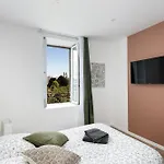 Independante Rafale Apartment *